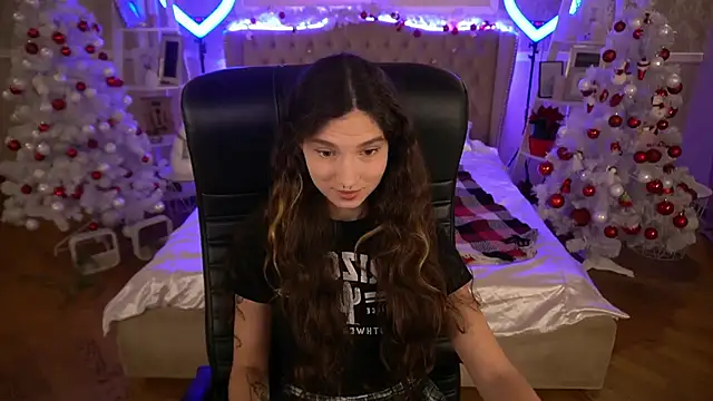 BabyFlowerr online show from December 18, 8:03 pm