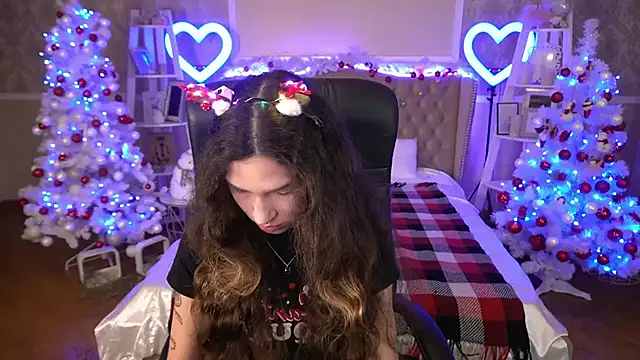 BabyFlowerr online show from December 25, 7:45 pm