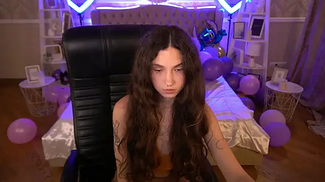 BabyFlowerr online show from January 19, 11:10 pm
