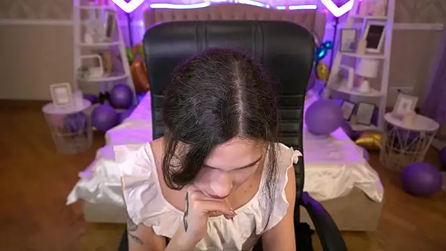 BabyFlowerr online show from January 26, 7:52 pm