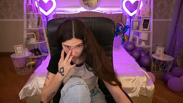 BabyFlowerr online show from January 29, 11:04 pm