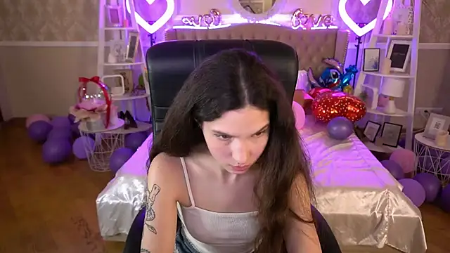 BabyFlowerr online show from February 7, 10:52 pm