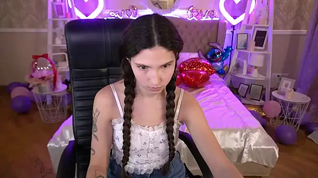 BabyFlowerr online show from February 9, 11:46 pm