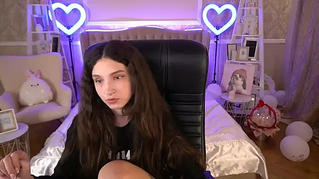BabyFlowerr online show from March 3, 5:09 am