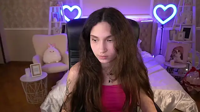 BabyFlowerr online show from March 3, 8:00 pm