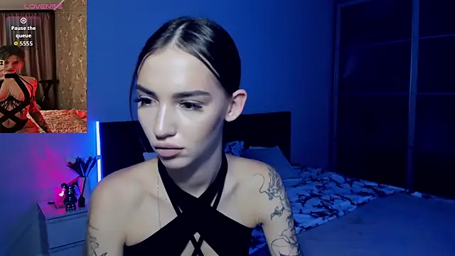 Snapshot of SophieCatty chatting on September 24, 12:47 am SophieCatty online show from September 24, 12:47 am