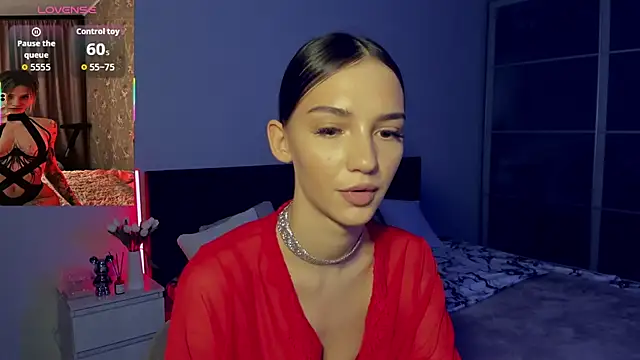 Snapshot of SophieCatty chatting on November 30, 11:47 am SophieCatty online show from November 30, 11:47 am