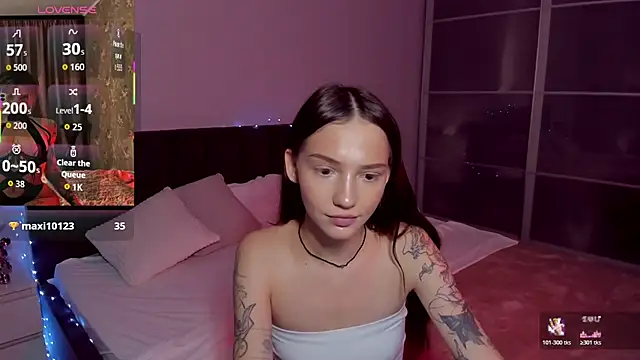 SophieCatty online show from June 12, 10:58 am