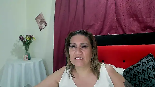 yayita mature online show from January 10, 12:04 pm