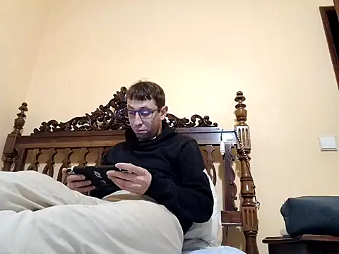 Snapshot of White_rabbit_ chatting on November 25, 5:57 pm White rabbit online show from November 25, 5:57 pm