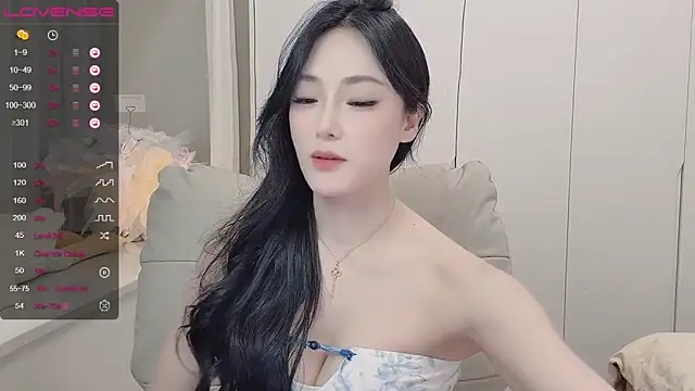 uuxiaocai online show from May 21, 12:45 pm