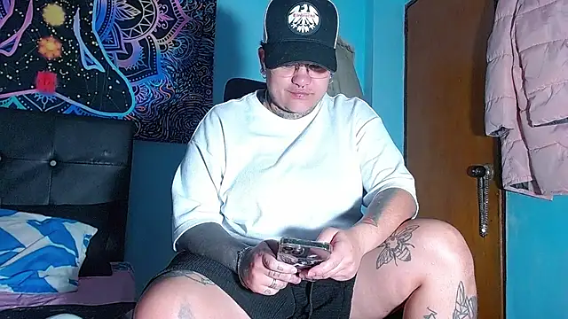 Snapshot of Techno_420_ chatting on February 17, 4:46 pm Techno 420 online show from February 17, 4:46 pm