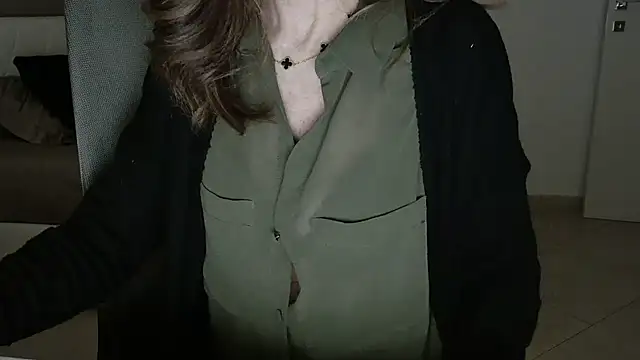 Snapshot of amara_2022 chatting on January 6, 4:13 pm amara 2022 online show from January 6, 4:13 pm