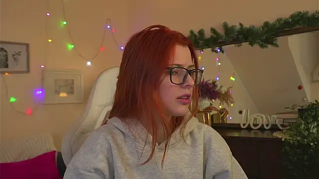 doll lesli online show from December 24, 2:33 pm