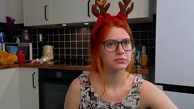 doll lesli online show from December 25, 3:38 pm