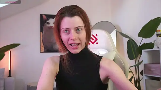 Snapshot of doll_lesli chatting on March 12, 12:55 pm doll lesli online show from March 12, 12:55 pm