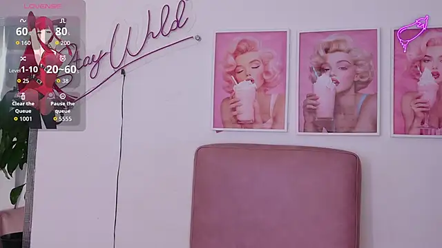 Adele LatinLady online show from February 11, 9:09 pm