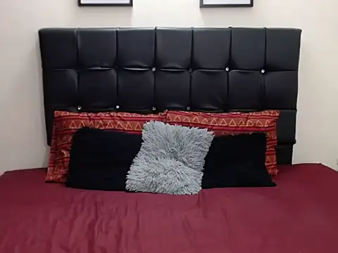 Violette Adams online show from November 20, 1:33 pm