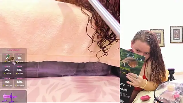 Paulina Davis  online show from January 28, 3:25 am