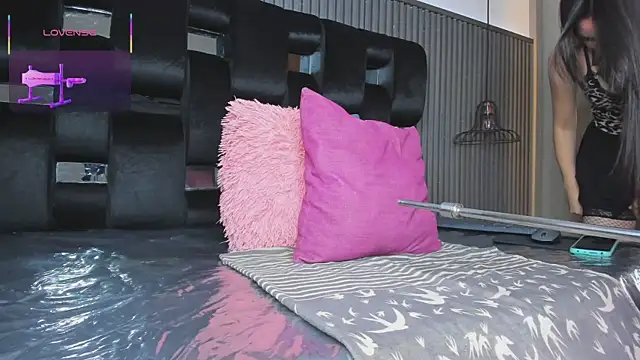 Snapshot of levana1 chatting on October 24, 3:03 am levana1 online show from October 24, 3:03 am