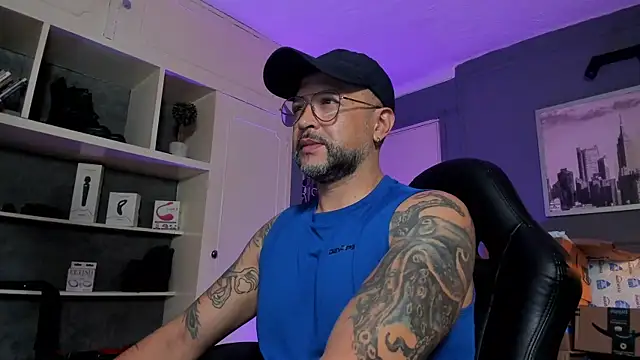 MrFrank tattoo online show from October 18, 1:19 am