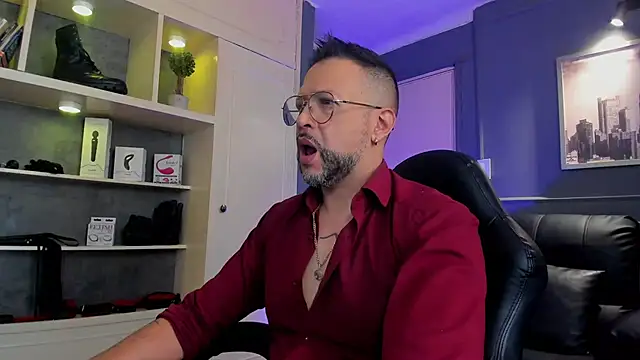 MrFrank tattoo online show from November 21, 12:37 pm