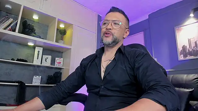 MrFrank tattoo online show from December 16, 1:05 pm