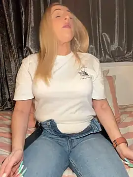 Strongqueen online show from March 15, 9:43 pm