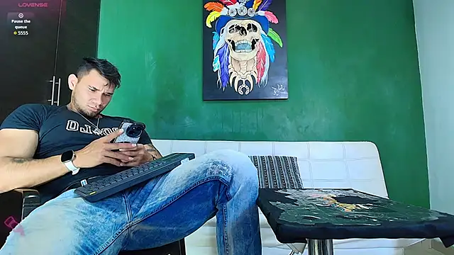 Snapshot of GendersonFit chatting on March 9, 4:22 pm GendersonFit online show from March 9, 4:22 pm