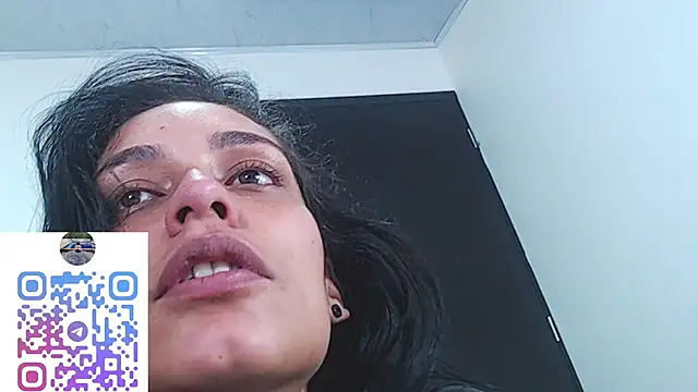 Upskirt Squirt96 online show from April 29, 1:37 pm