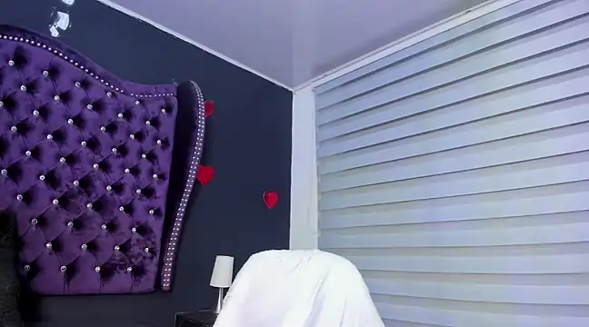 perla7777 online show from March 2, 3:24 am