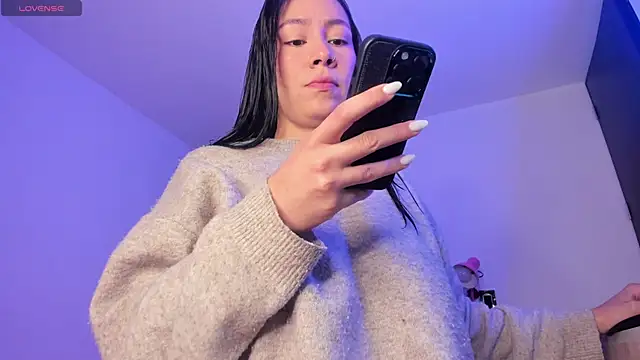 perla7777 online show from September 25, 12:25 am