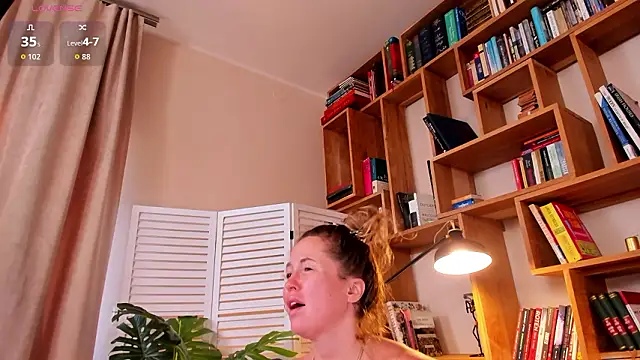 Amber Foks online show from February 28, 7:20 am