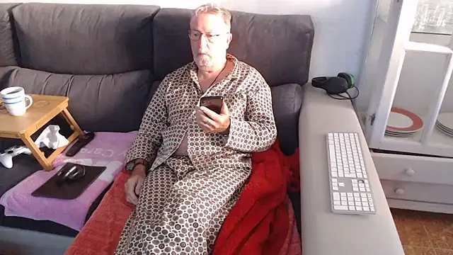 Nudelschwanz online show from December 15, 8:08 am