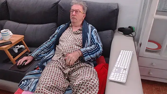 Nudelschwanz online show from February 6, 7:24 am