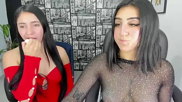 Isa And Natasha online show from February 25, 5:47 pm