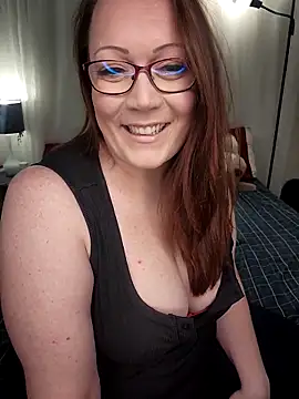BBWQUEENBEEE online show from February 16, 6:54 pm