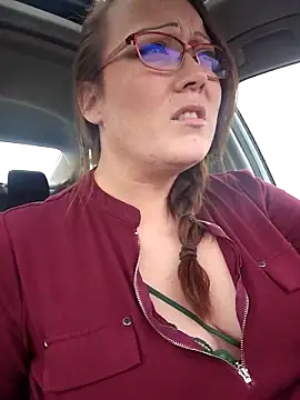 BBWQUEENBEEE online show from March 3, 11:35 pm