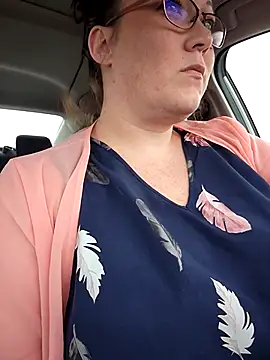 BBWQUEENBEEE online show from March 13, 11:05 pm