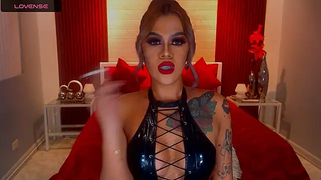 StellaStrong30 online show from December 3, 10:30 pm