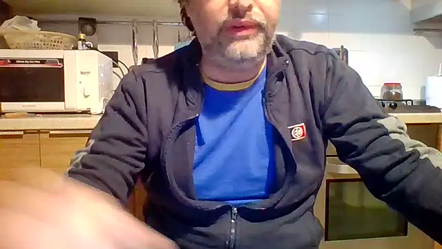 Snapshot of woww791 chatting on February 17, 2:24 pm woww791 online show from February 17, 2:24 pm