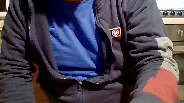 Snapshot of woww791 chatting on February 19, 3:52 pm woww791 online show from February 19, 3:52 pm