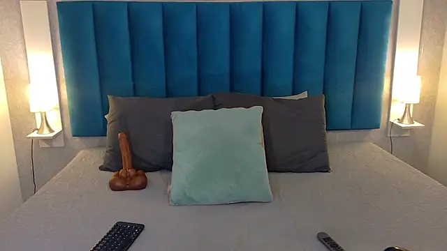 Madisonsmiith online show from June 16, 8:22 pm