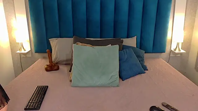 Madisonsmiith online show from July 14, 9:53 pm