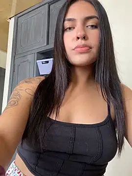 DaphneUwu online show from December 6, 4:06 pm