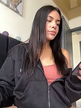 DaphneUwu online show from December 23, 3:01 pm