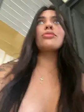 DaphneUwu online show from January 5, 7:28 pm