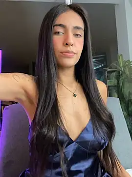 DaphneUwu online show from July 9, 1:42 am