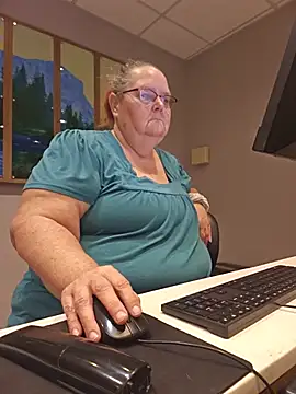 Hornybbw1978 online show from July 29, 5:16 am