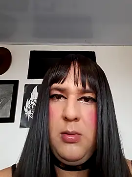 Snapshot of cosmicwind chatting on November 8, 6:51 pm cosmicwind online show from November 8, 6:51 pm